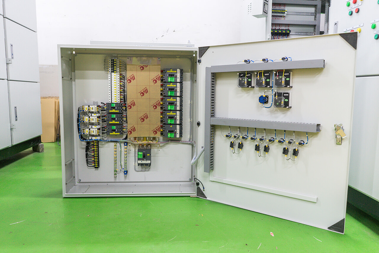 machine-control-panel-2